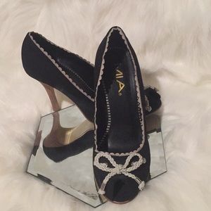 ✨MIA ✨BLACK & WHITE ROPE ACCENT PEEP TOE HEEL ✨